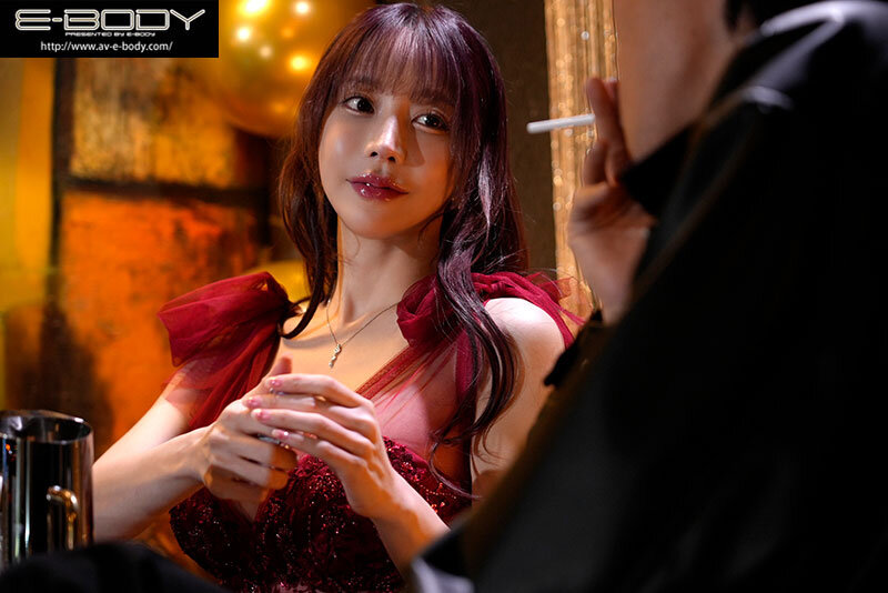 Mối tình với nữ tiếp viên nổi tiếng siêu phẩm Alice Nanase